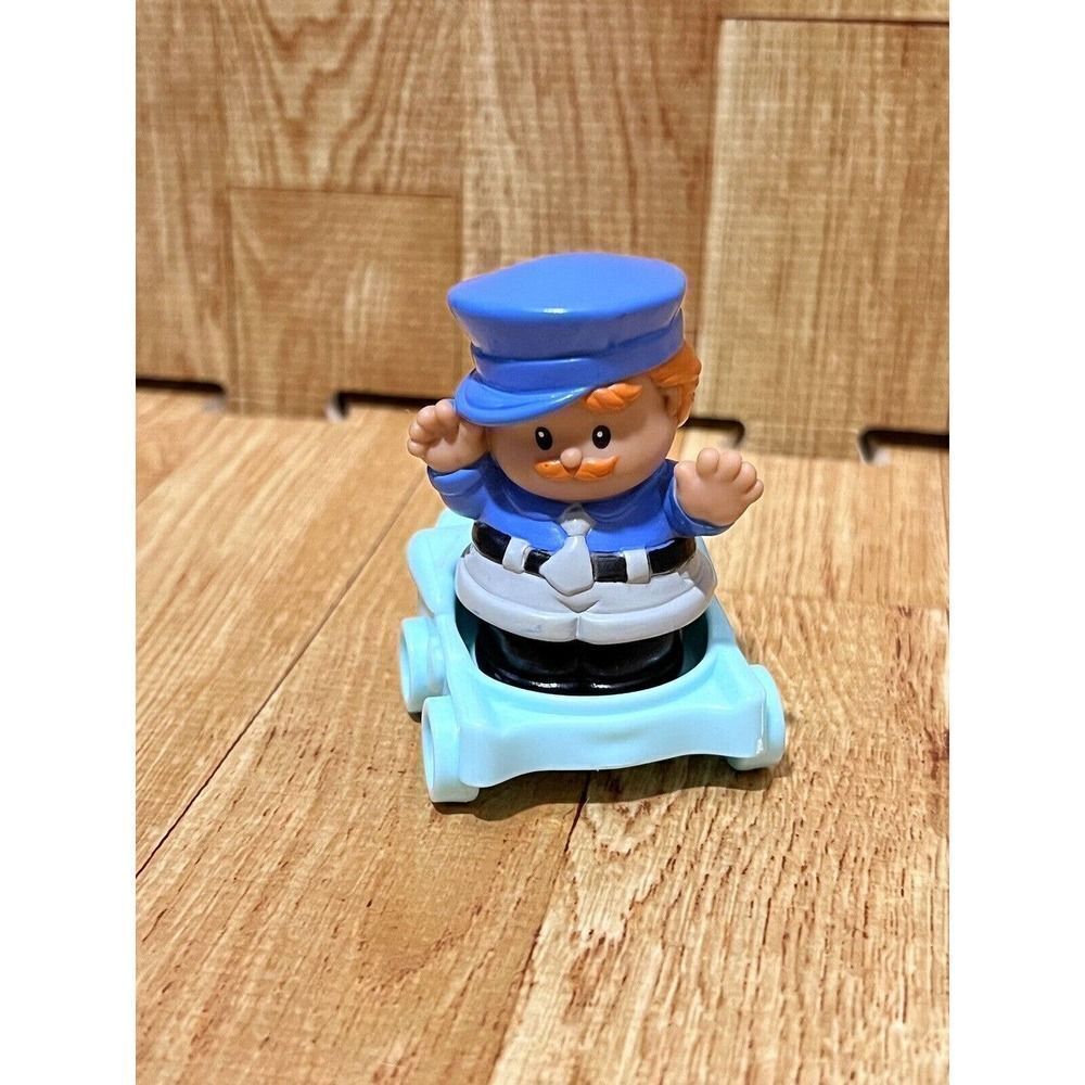 1997 Fisher Price Little People Red Hair Police Man crossing guard officer HTF